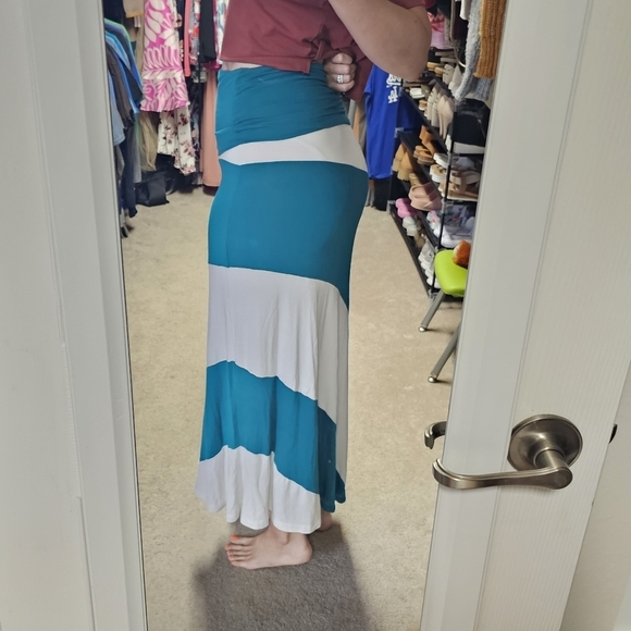 Dresses & Skirts - Maxi Skirt Teal & White - Knit Women's Small